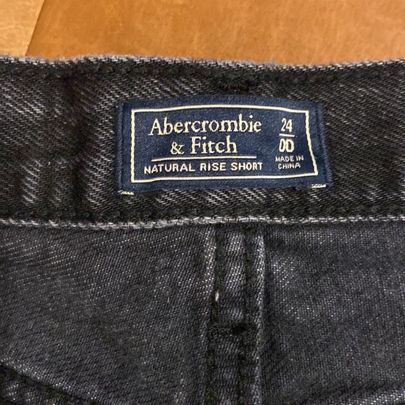 Black button up natural rise A & F shorts - Picture 3 of 4